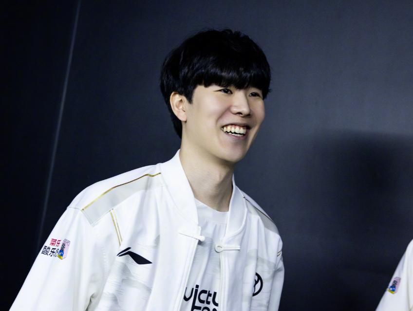 配合更为流 配合更为流