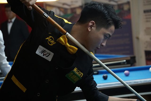 武磊在场上 武磊在场上