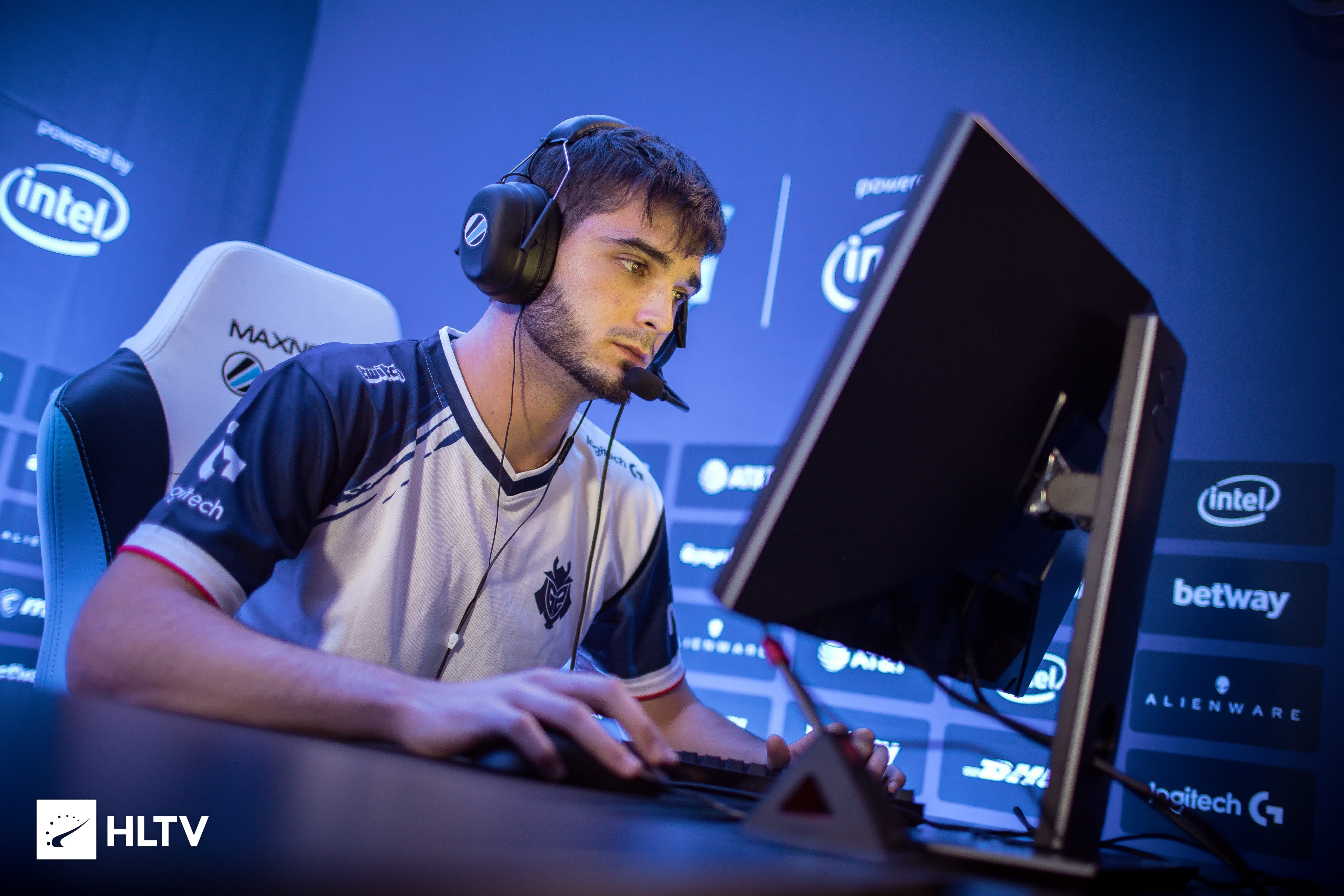 在关键时刻 在关键时刻